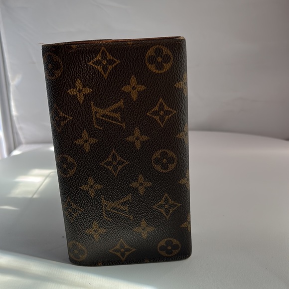 LOUIS VUITTON Louis Vuitton Sara Leather Brown Wallet Monogram - Picture 2 of 14
